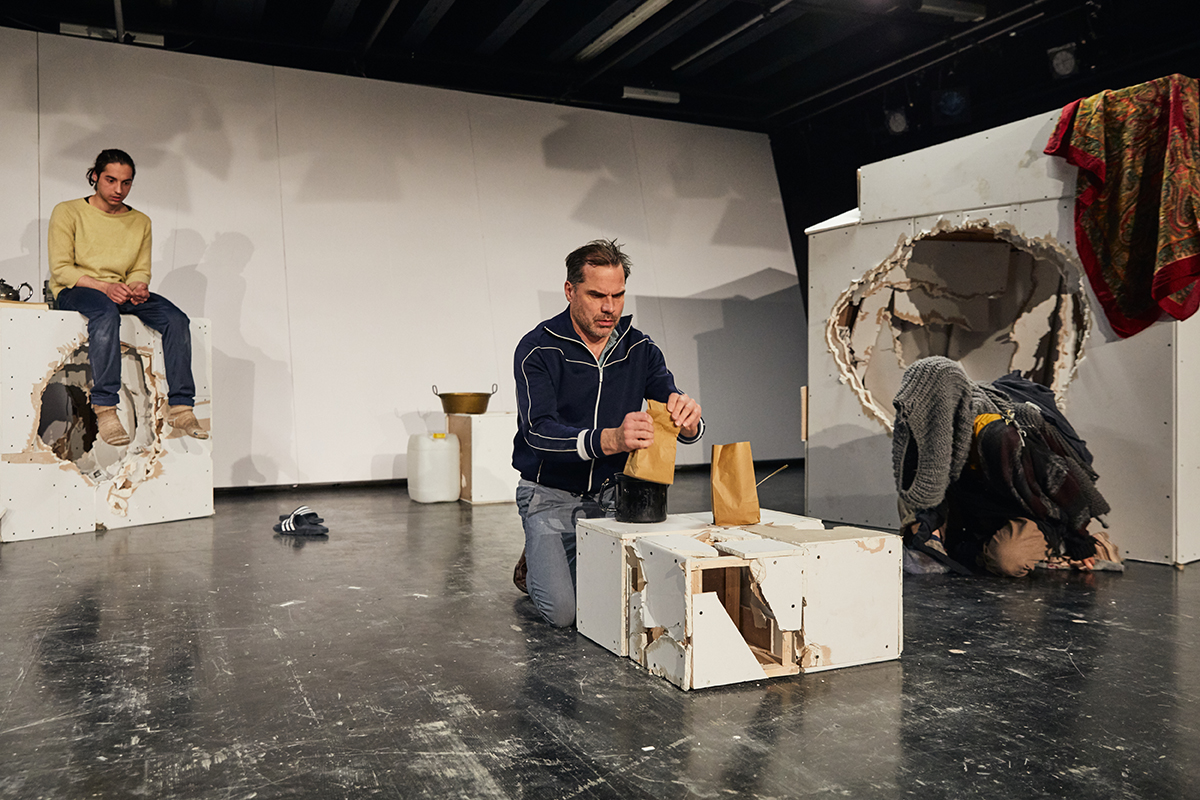 Eine Hand Voller Sterne Rafik Schami »Eine Hand voller Sterne« nach dem Roman von Rafik Schami - Akademie